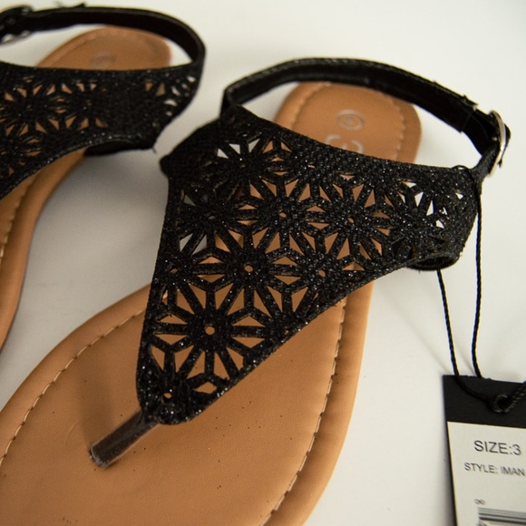 385 Fifth Girls Black Sandals - Picture 3 of 5